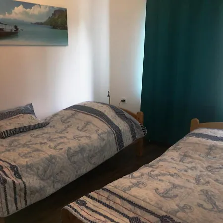 Apartament Frangipani