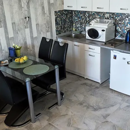 Apartment Frangipani *